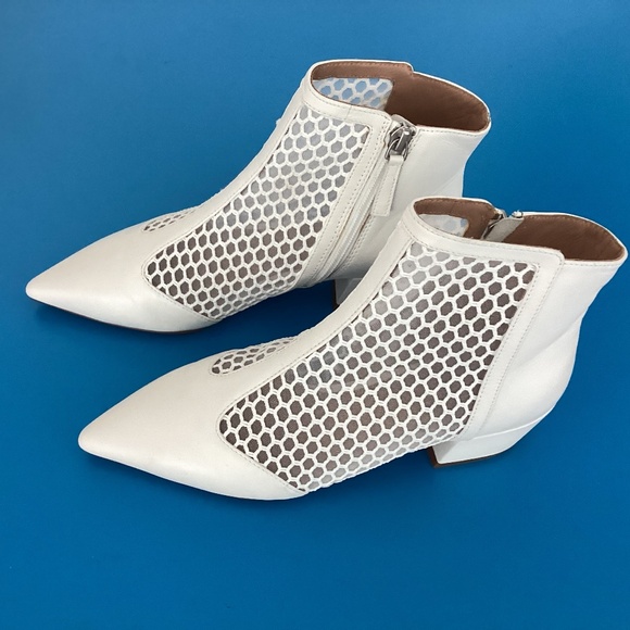 NEW Linea Paolo Leather White boots zipper stacked block...